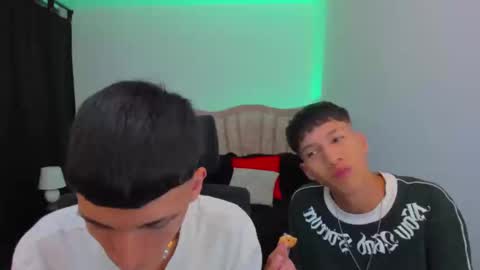 JuanSteven online show from October 3, 4:09 am