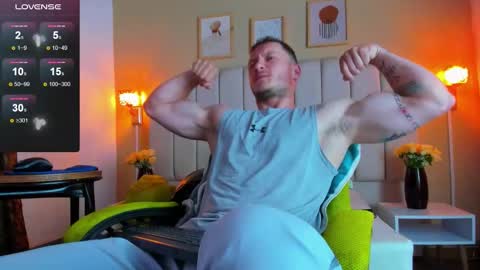 Snapshot of juan_prior chatting on October 16, 1:45 pm JUAN online show from October 16, 1:45 pm