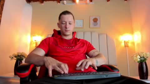 Snapshot of juan_prior chatting on December 4, 1:42 pm JUAN online show from December 4, 1:42 pm