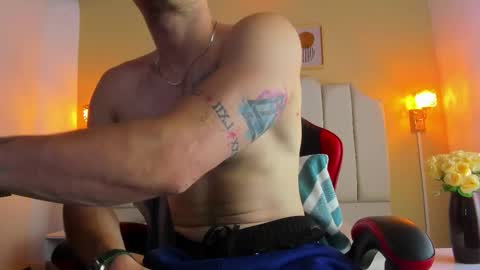 Snapshot of juan_prior chatting on December 15, 1:04 pm JUAN online show from December 15, 1:04 pm