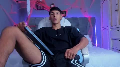 Snapshot of juan_zabala chatting on October 18, 12:39 pm Juan online show from October 18, 12:39 pm