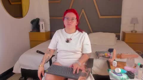 Juana Valkiria online show from May 11, 3:12 am