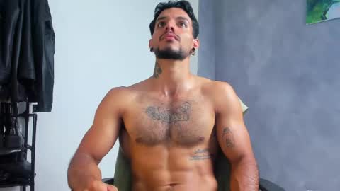 Juan Esteban online show from May 15, 4:08 am