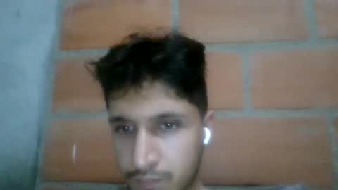 Snapshot of juanc23_371 chatting on December 26, 3:16 am juanc23_371 online show from December 26, 3:16 am