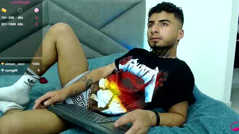 Snapshot of juancamilo66_ chatting on March 2, 6:48 am juancamilo66_ online show from March 2, 6:48 am