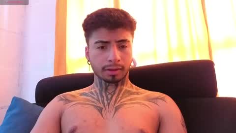 juancamilo66_ online show from May 19, 6:58 pm