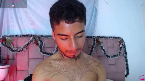 Snapshot of juancamilo_66 chatting on December 7, 4:42 am Juan online show from December 7, 4:42 am