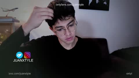 . online show from October 8, 7:22 pm