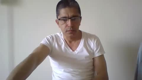 juanearth1 online show from April 14, 9:54 pm