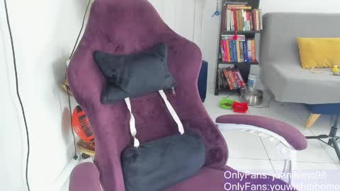 JUANISIMO  online show from May 4, 2:02 pm