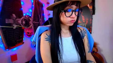 Juanita online show from April 1, 8:17 pm