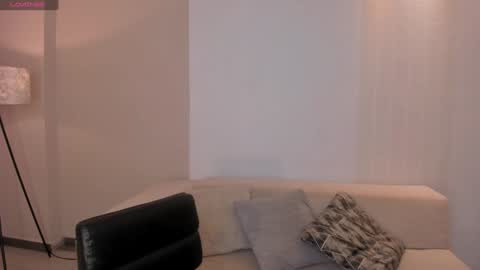 Juanita Clay online show from January 14, 11:42 am