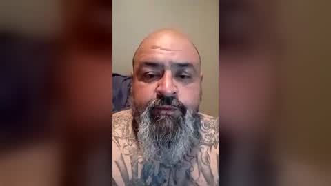 juanjo1002522 online show from June 18, 1:28 am