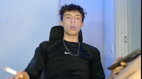 juanmres online show from October 18, 3:09 am