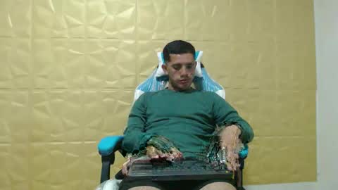 juanperez1999777 online show from September 16, 6:42 pm