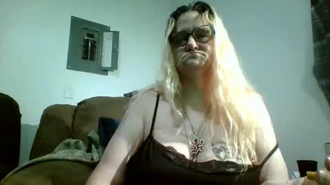 Snapshot of juggacupalo1 chatting on February 6, 4:39 am juggacupalo1 online show from February 6, 4:39 am