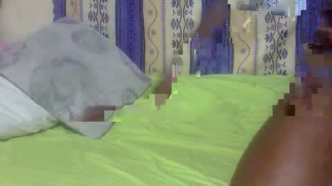 Snapshot of juicy_ass10 chatting on March 23, 5:39 pm juicy_ass10 online show from March 23, 5:39 pm