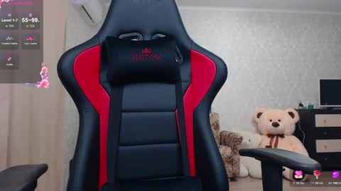 juicy_jesss online show from May 7, 7:41 pm