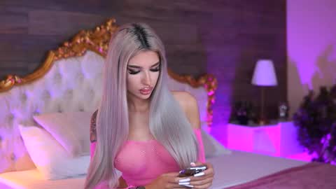 Snapshot of juicy_jessye chatting on October 8, 7:44 pm Jessye online show from October 8, 7:44 pm