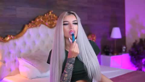 Snapshot of juicy_jessye chatting on October 10, 7:46 pm Jessye online show from October 10, 7:46 pm