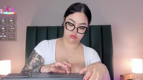 Juicy online show from February 5, 11:04 am