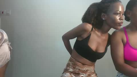 Juicey lovely online show from January 17, 6:29 am