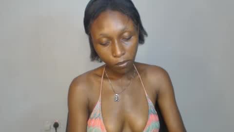 Snapshot of juicy_pinkpussy564197 chatting on March 19, 8:24 pm olivia online show from March 19, 8:24 pm