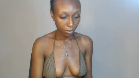 Snapshot of juicy_pinkpussy564197 chatting on April 3, 4:38 pm olivia online show from April 3, 4:38 pm