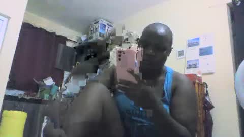 Snapshot of juicybooty_001 chatting on April 1, 7:11 pm Sweetass online show from April 1, 7:11 pm