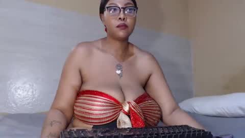 Snapshot of juicyfatboobsx chatting on September 21, 10:17 am juicyfatboobsx online show from September 21, 10:17 am