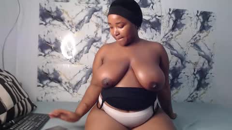 Snapshot of juicyjasminx chatting on May 20, 7:42 pm juicyjasminx online show from May 20, 7:42 pm