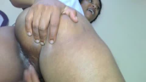 Snapshot of juicyqueen_xo chatting on March 26, 3:34 am Juicy Bumbum online show from March 26, 3:34 am