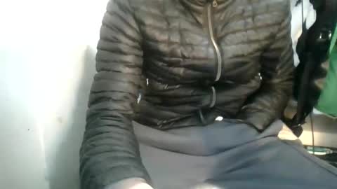 Snapshot of juju78juju chatting on February 6, 12:05 pm juju78juju online show from February 6, 12:05 pm