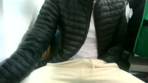 Snapshot of juju78juju chatting on February 8, 10:07 am juju78juju online show from February 8, 10:07 am