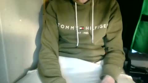 Snapshot of juju78juju chatting on February 28, 9:01 pm juju78juju online show from February 28, 9:01 pm