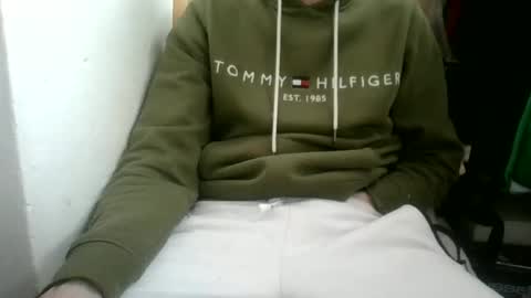Snapshot of juju78juju chatting on March 10, 11:53 am juju78juju online show from March 10, 11:53 am