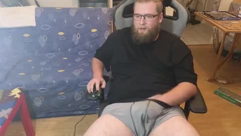 Snapshot of julcs chatting on January 28, 8:36 pm Julcs online show from January 28, 8:36 pm