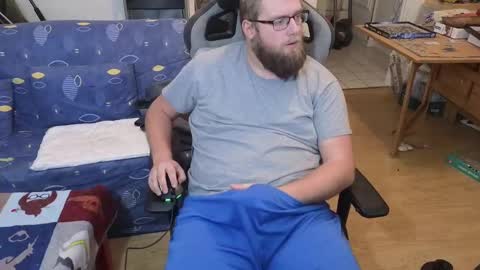 Snapshot of julcs chatting on February 7, 6:34 pm Julcs online show from February 7, 6:34 pm