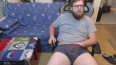 Snapshot of julcs chatting on March 2, 5:36 pm Julcs online show from March 2, 5:36 pm