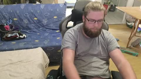 Snapshot of julcs chatting on April 9, 5:18 pm Julcs online show from April 9, 5:18 pm