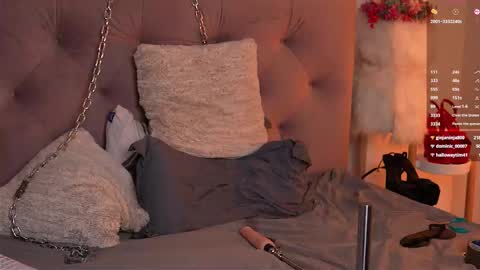 Julcy online show from March 25, 9:04 am