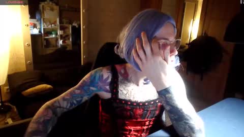 Snapshot of juleea_doll chatting on March 16, 6:23 pm Julia online show from March 16, 6:23 pm