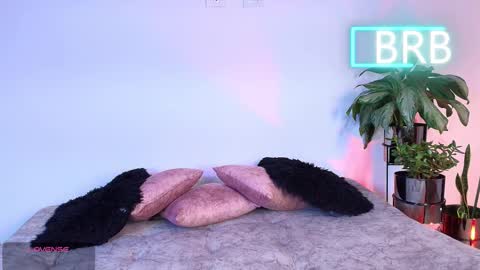 Jules and Gia online show from February 23, 7:22 pm