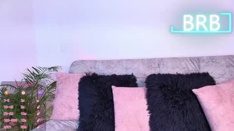 Jules and Gia online show from May 3, 2:34 pm