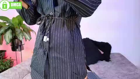 Jules and Gia online show from May 9, 3:39 pm