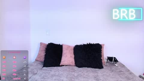 Jules and Gia online show from May 17, 11:34 pm