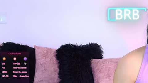 Jules and Gia online show from May 18, 1:17 pm