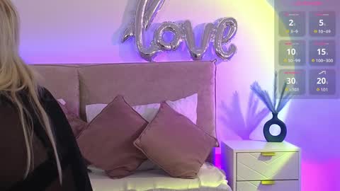 Snapshot of jules_nightt chatting on March 31, 9:15 pm Jules Nightt online show from March 31, 9:15 pm