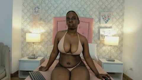 jules_wilds online show from February 4, 11:27 am