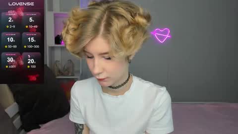 Jules online show from October 4, 12:19 am